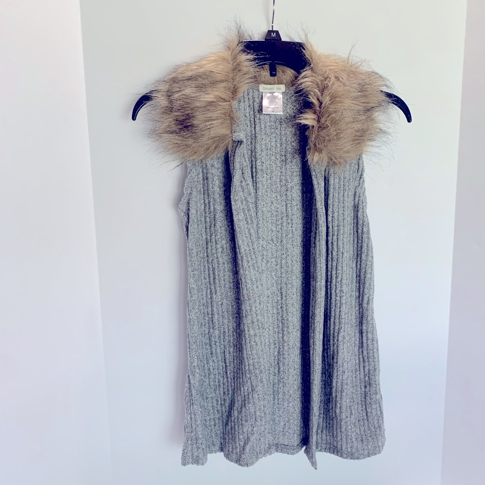 Faux Fur Collared Knit Sweater Vest